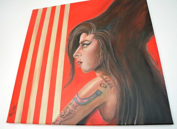 20. Amy Winehause Perfil